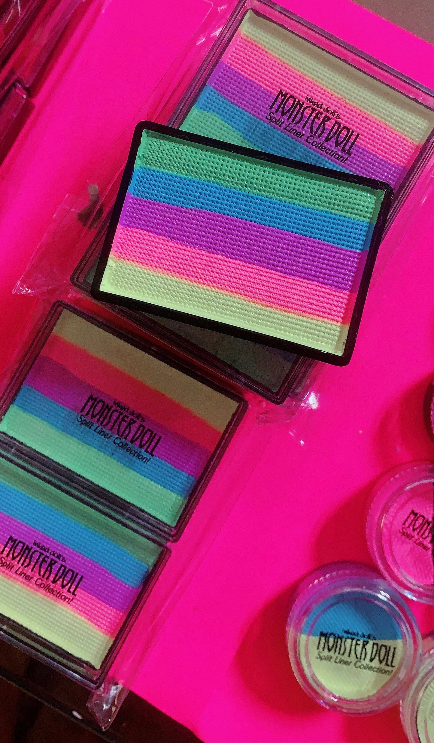 Inked Doll Cosmetics - *UV* UNICORN PASTEL PRIDE Striped Wet Liner